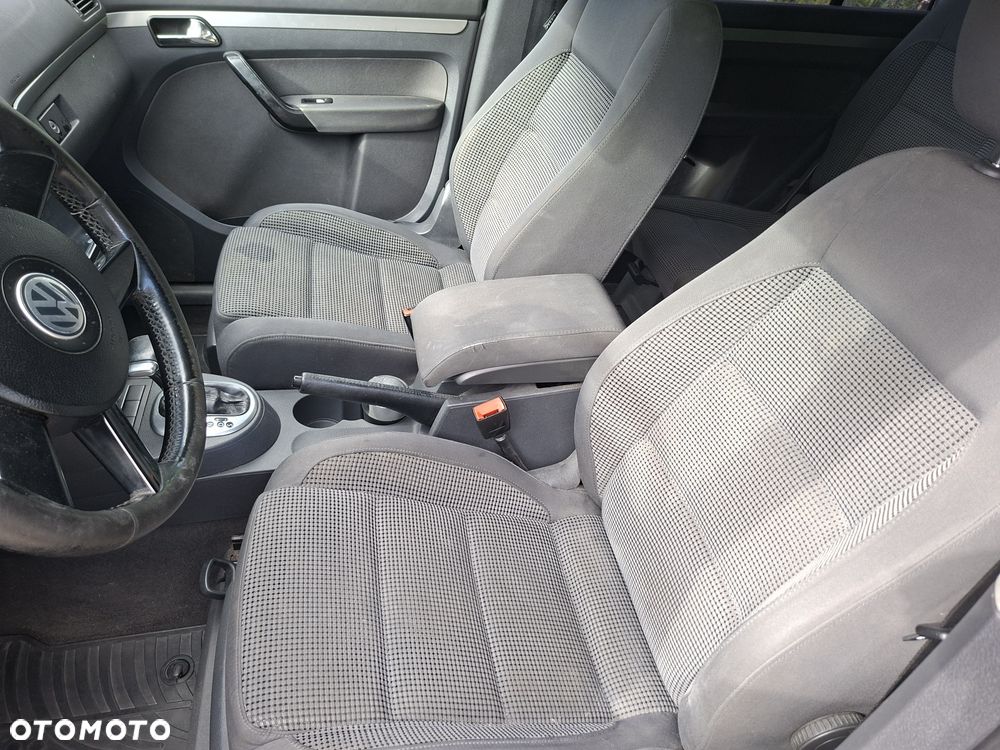 Volkswagen Touran - 7