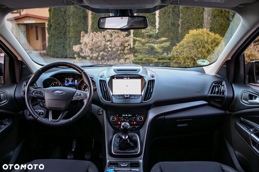 Ford Kuga 1.5 EcoBoost 2x4 Titanium - 19