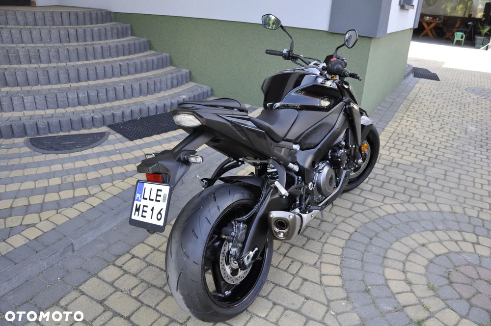 Suzuki GSX 1000 - 11