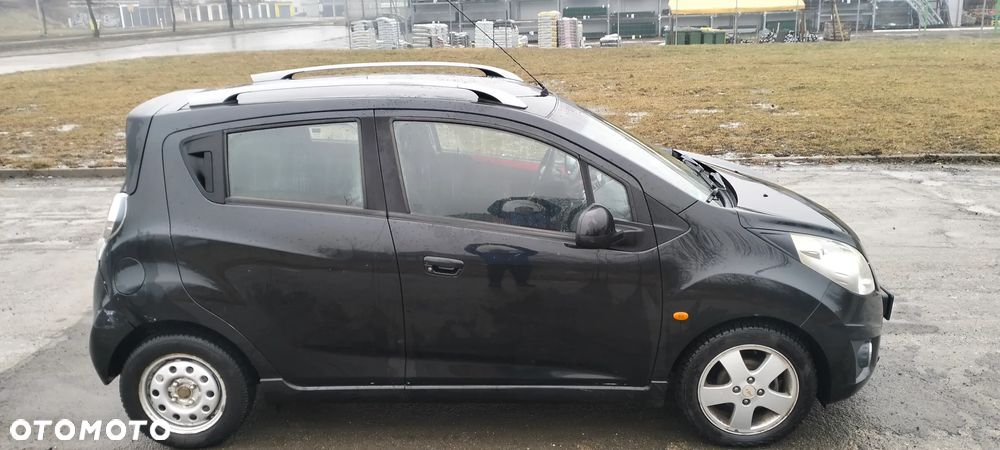 Chevrolet Spark - 32