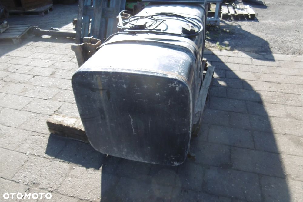 Zbiornik paliwa Man TGA - 5