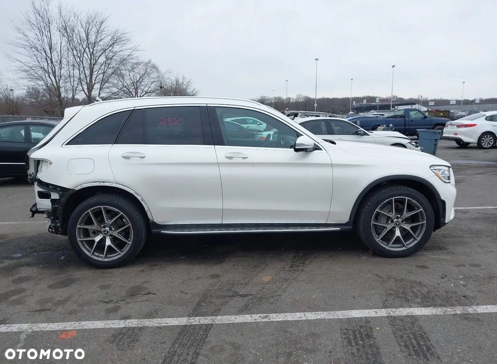 Mercedes-Benz GLC - 9