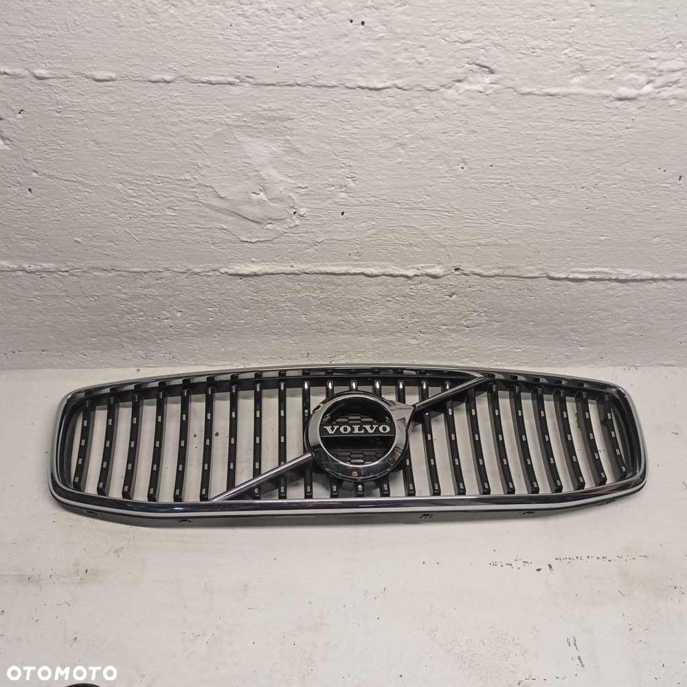 Grill atrapa Volvo V90 cross country - 1