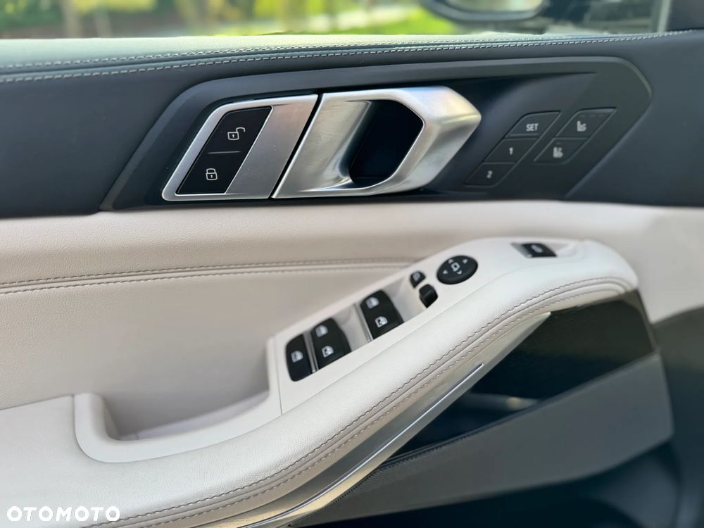 BMW X5 xDrive40d mHEV Individual Edition sport - 15