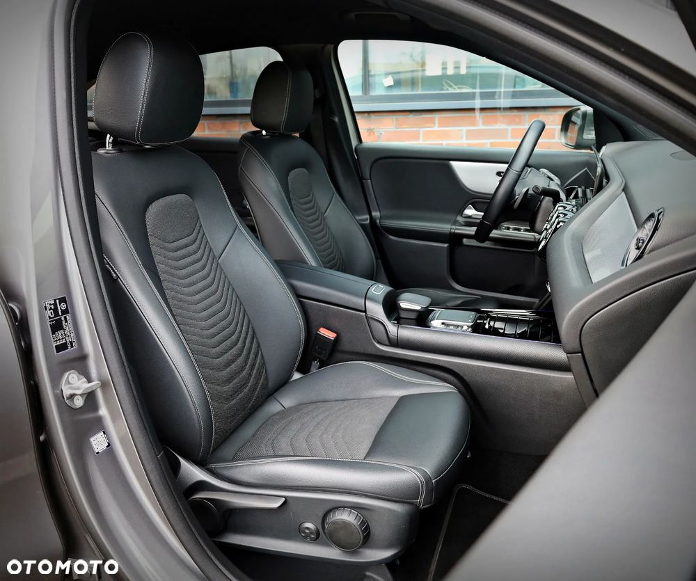 Mercedes-Benz GLA 200 Style - 23