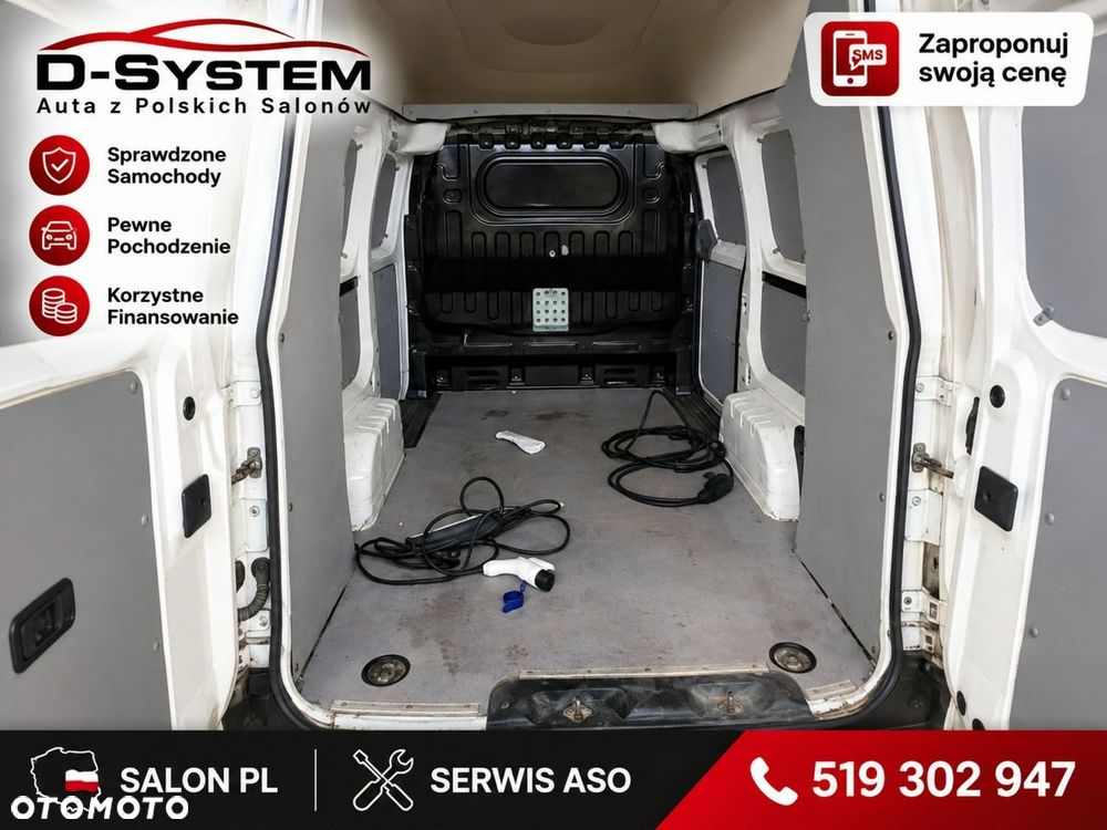 Nissan E-NV200 - 21