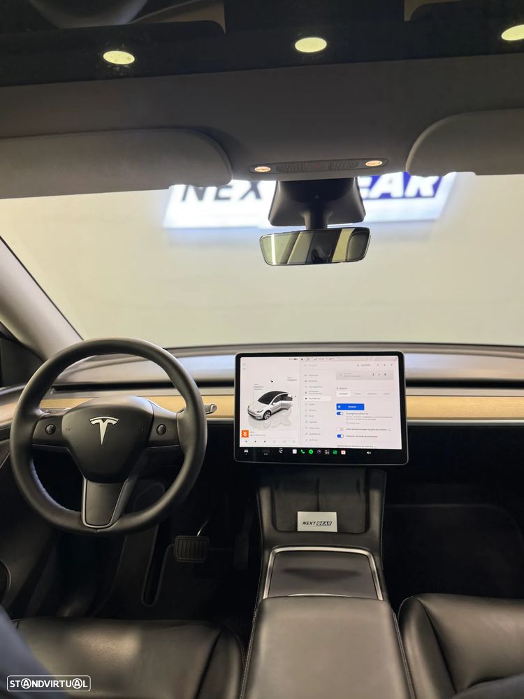 Tesla Model Y RWD - 10