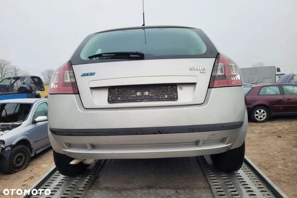 Zderzak tył tylny Fiat Stilo 1,2 16V 2003r 3d hatchback 647 - 1