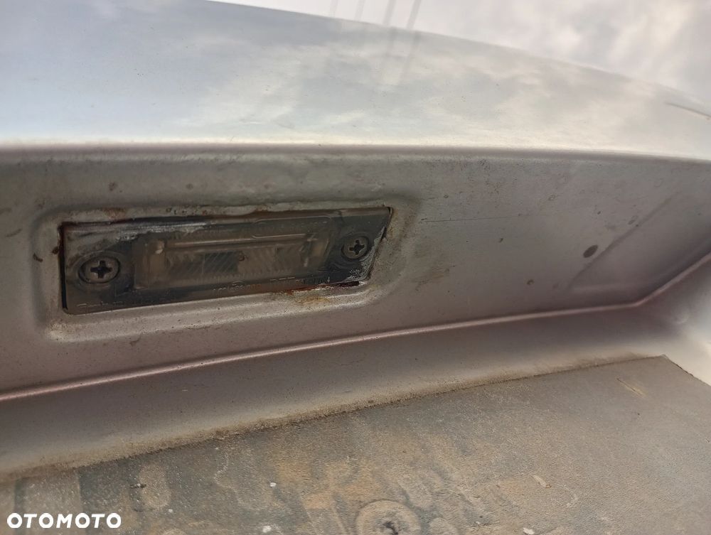 VW GOLF PLUS VW GOLF PLUS klapa tylna tył bagażnika LA7W - 4