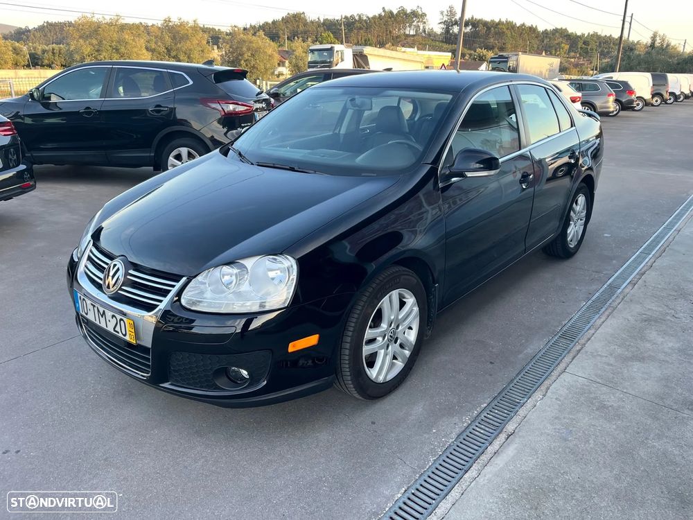 VW Jetta 2.0 TDI Highline - 5