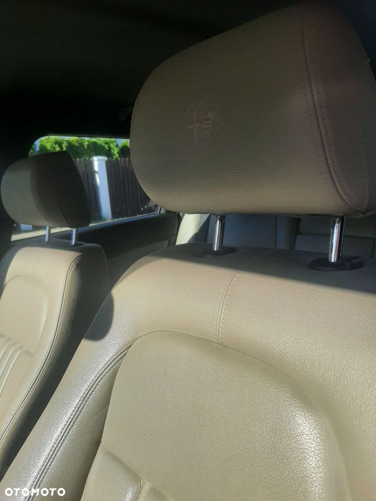 Alfa Romeo 159 2.0 JTDM 16V DPF - 12