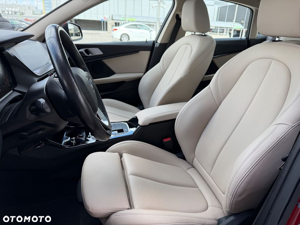 BMW Seria 2 218i Advantage - 22