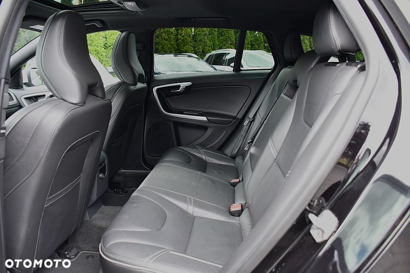Volvo V60 D4 Geartronic RDesign - 21