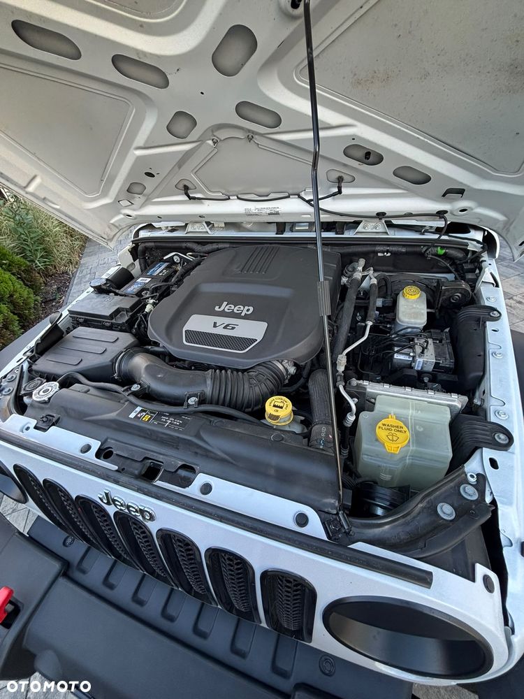 Jeep Wrangler 3.6 Unlim X - 4