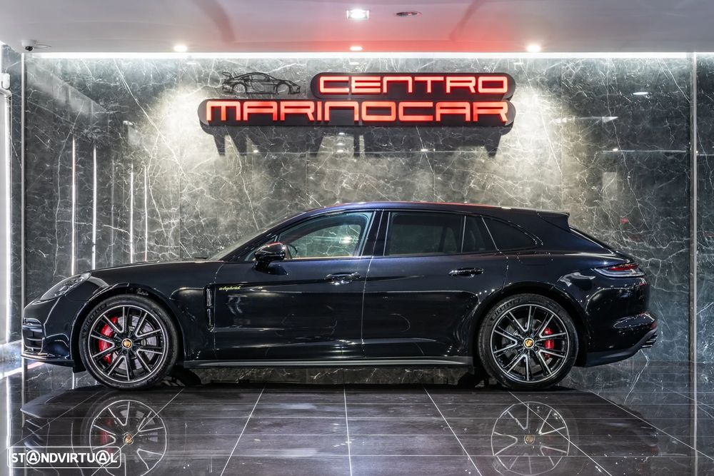 Porsche Panamera Sport Turismo 4S E-Hybrid - 1