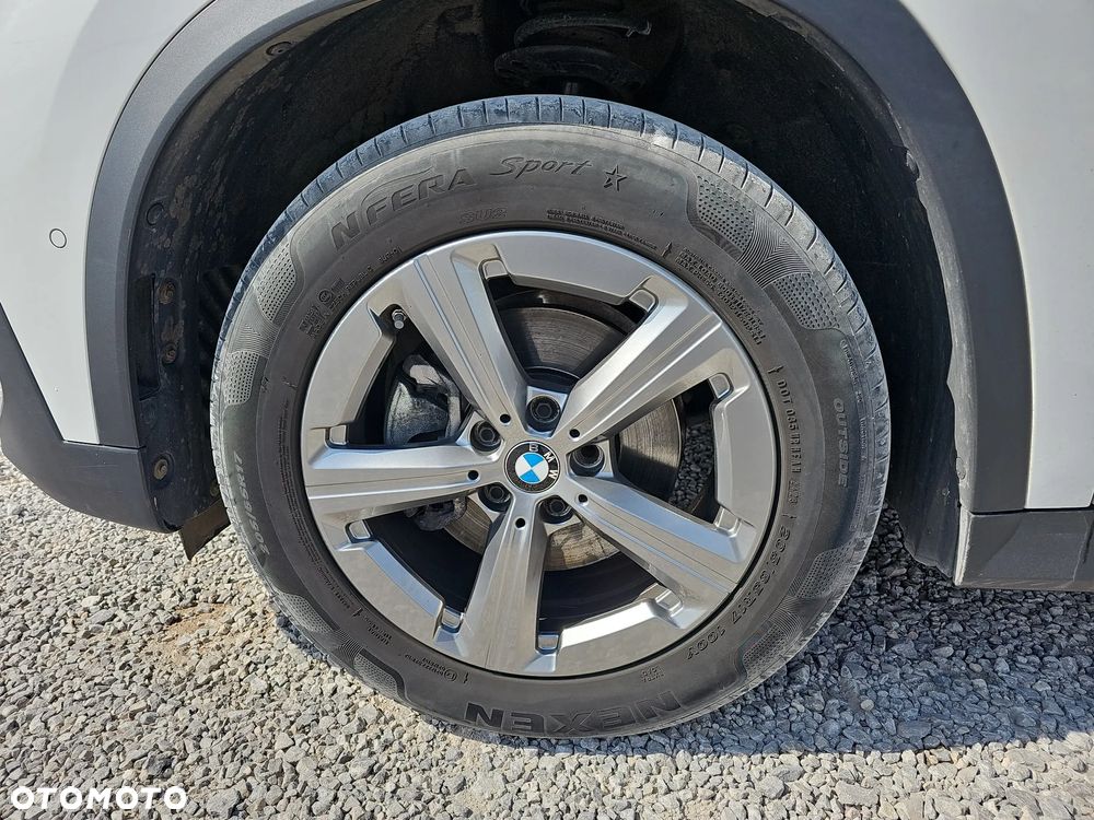BMW X1 sDrive18i xLine - 9