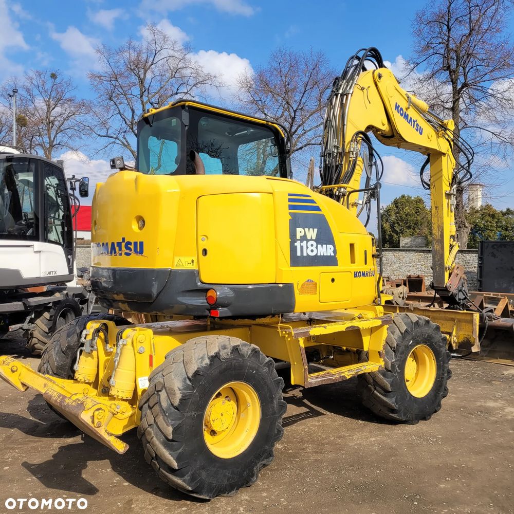 Komatsu PW118MR - 3