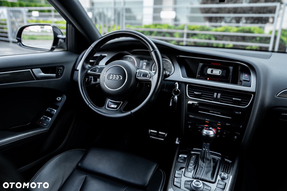 Audi S4 Avant S tronic - 25