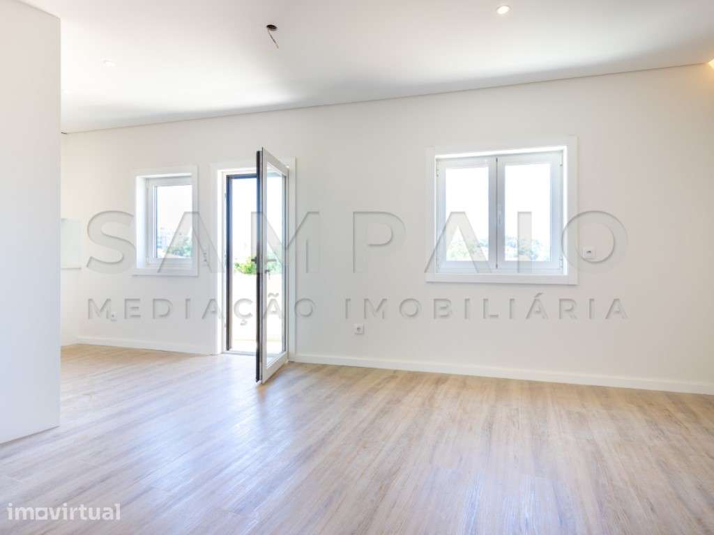 Andar Moradia T2+1 - Independente - C/ Terraço e Jardim - Renovado! - Grande imagem: 5/24