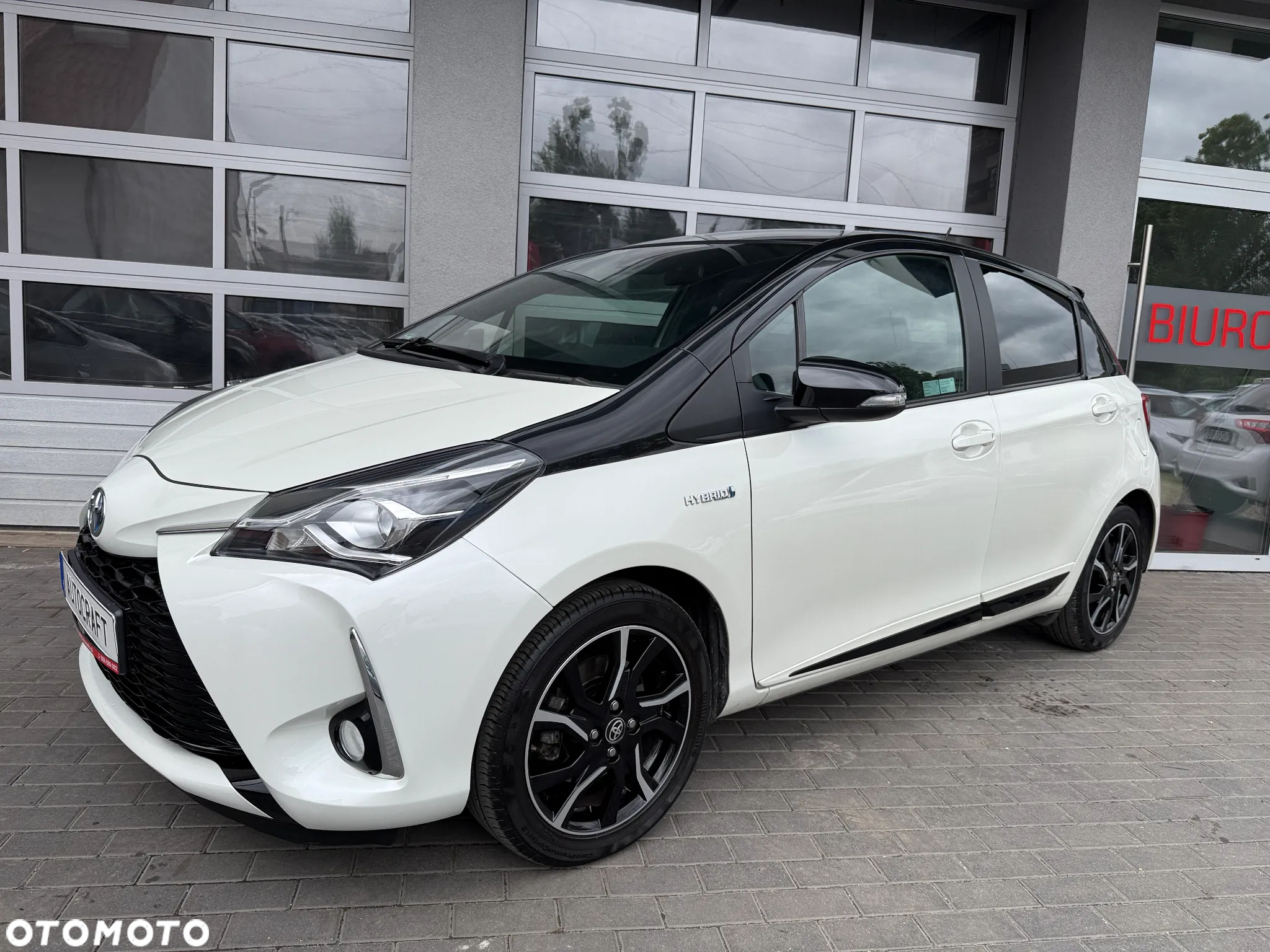 Toyota Yaris Hybrid 100 Selection Passion - 28
