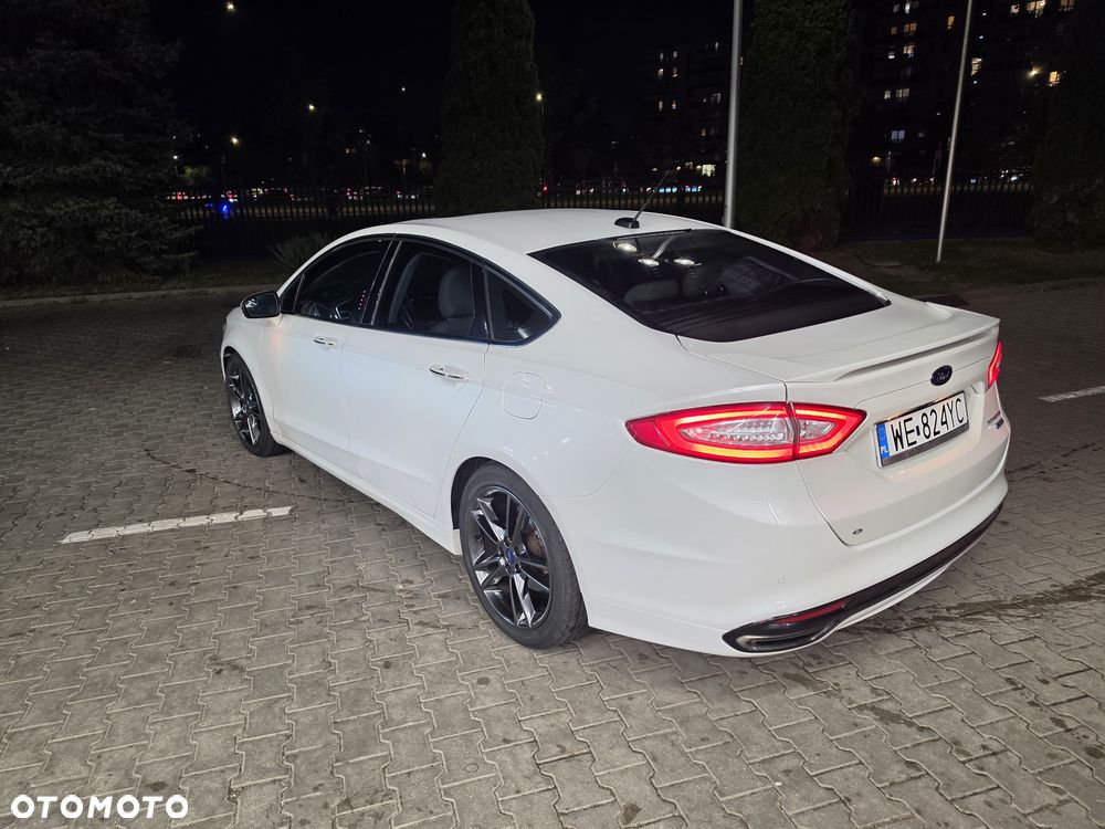 Ford Fusion 2.0 EcoBoost Titanium - 4
