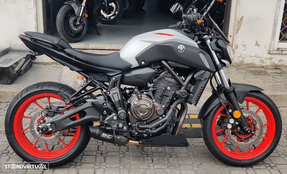 Yamaha MT-07 - 3
