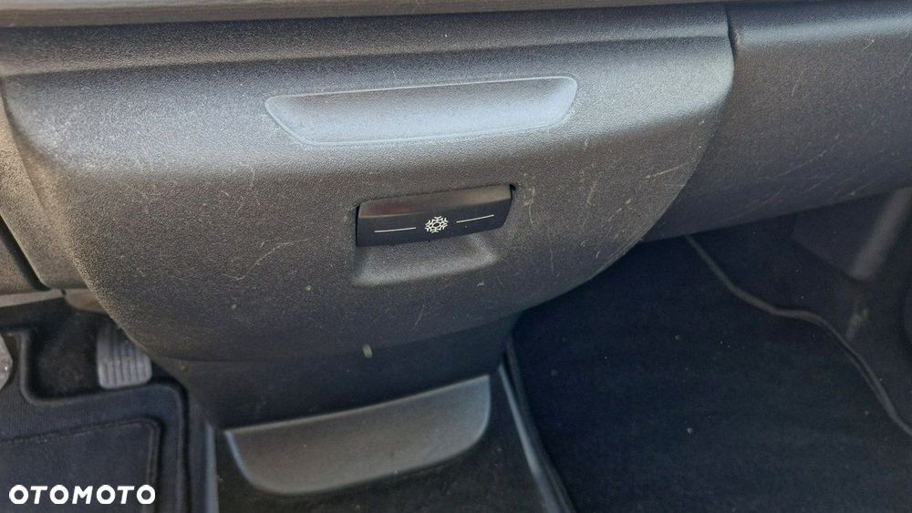 Citroën C4 Picasso 1.6 e-HDi FAP EGS6 Tendance - 17