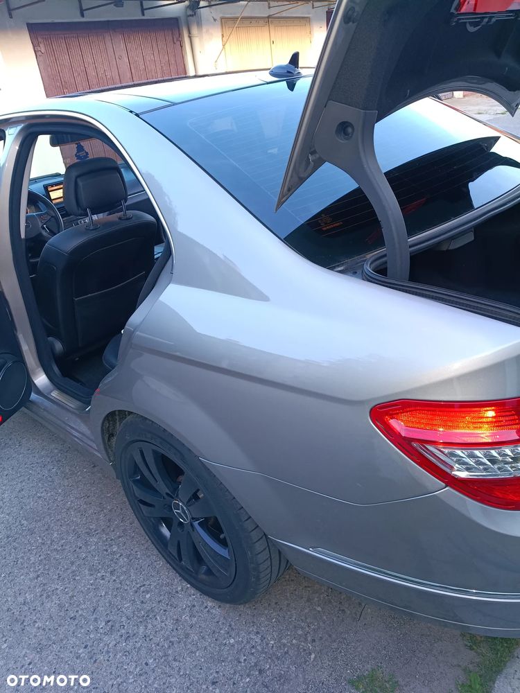 Mercedes-Benz Klasa C 200 Kompressor Avantgarde - 31