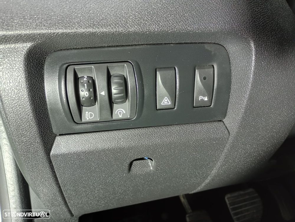Renault Fluence 1.5 dCi Exclusive - 10