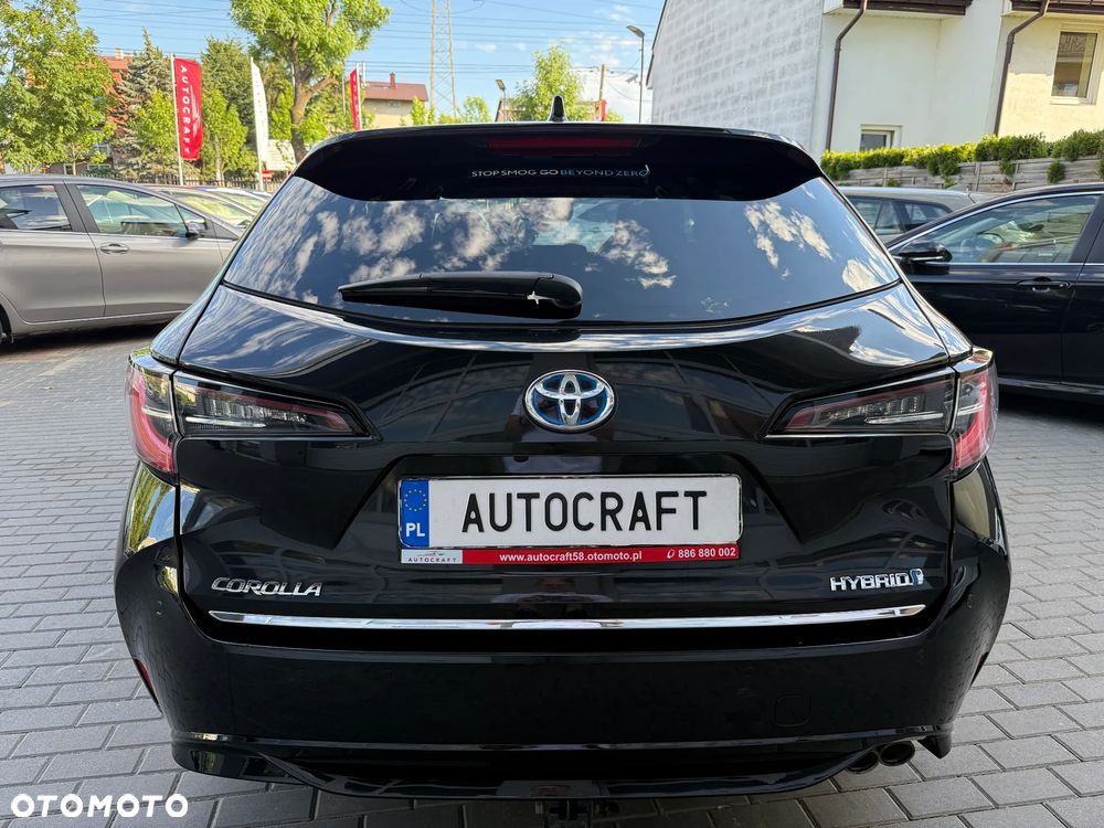 Toyota Corolla 2.0 Hybrid Executive - 32