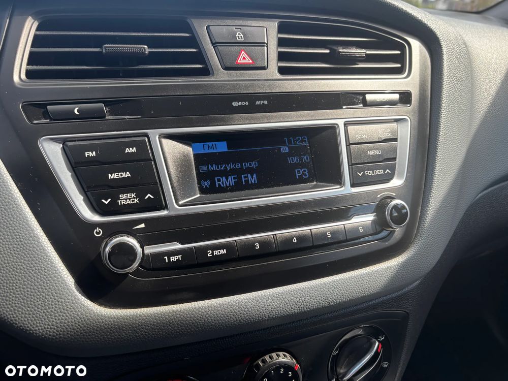 Hyundai i20 1.2 BlueDrive Comfort - 10
