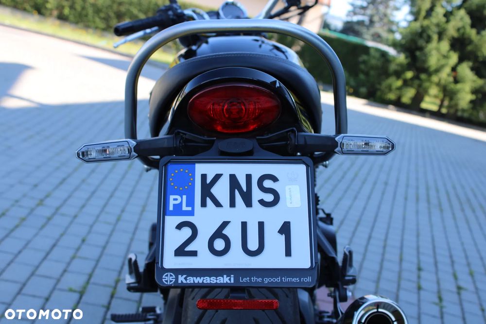 Kawasaki Z 900 RS - 21