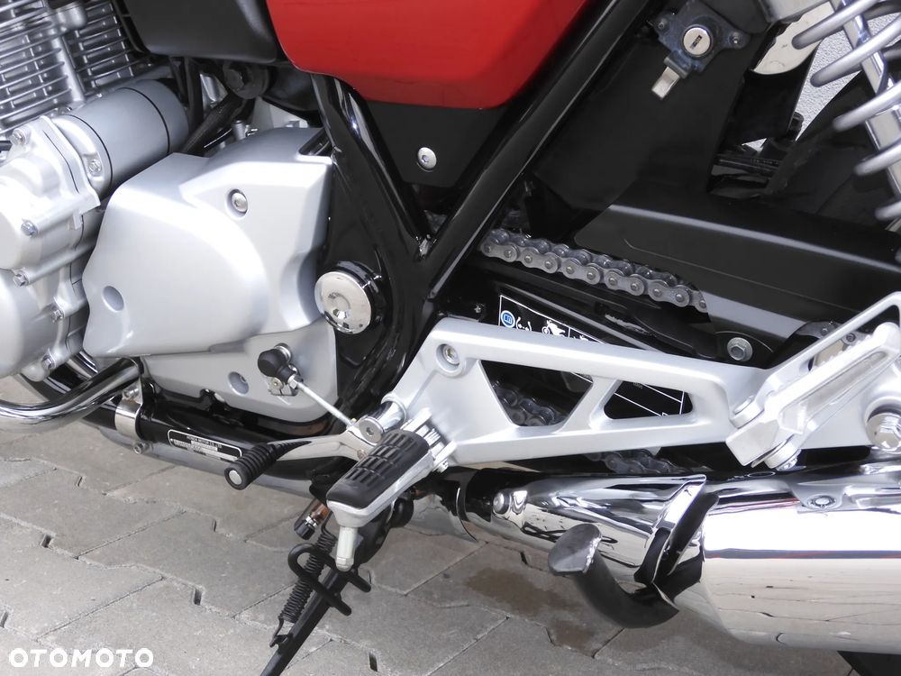 Honda CB - 32