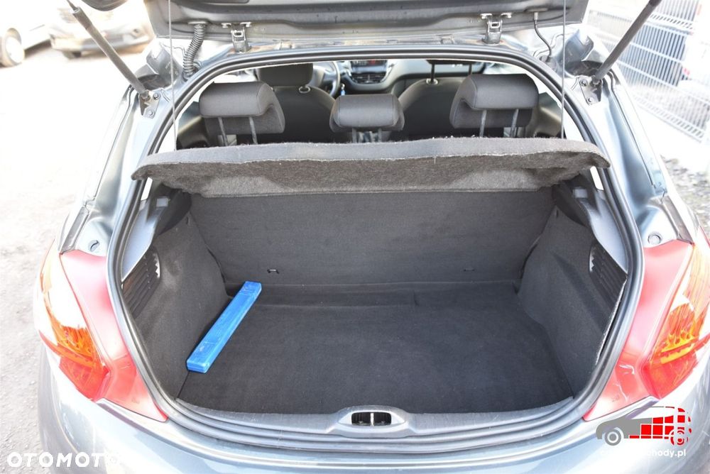 Peugeot 208 - 16
