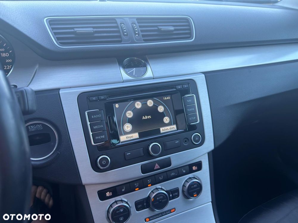 Volkswagen Passat 1.6 TDI BlueMotion Technology Highline - 12