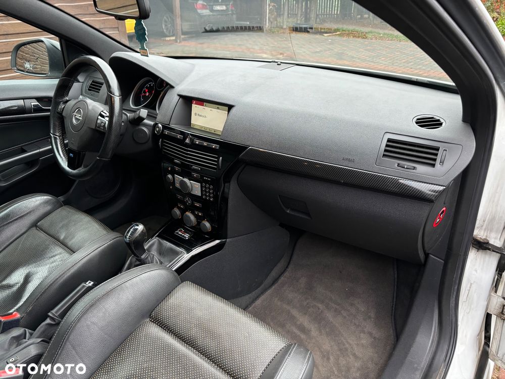 Opel Astra OPC Nürburgring Edition - 7