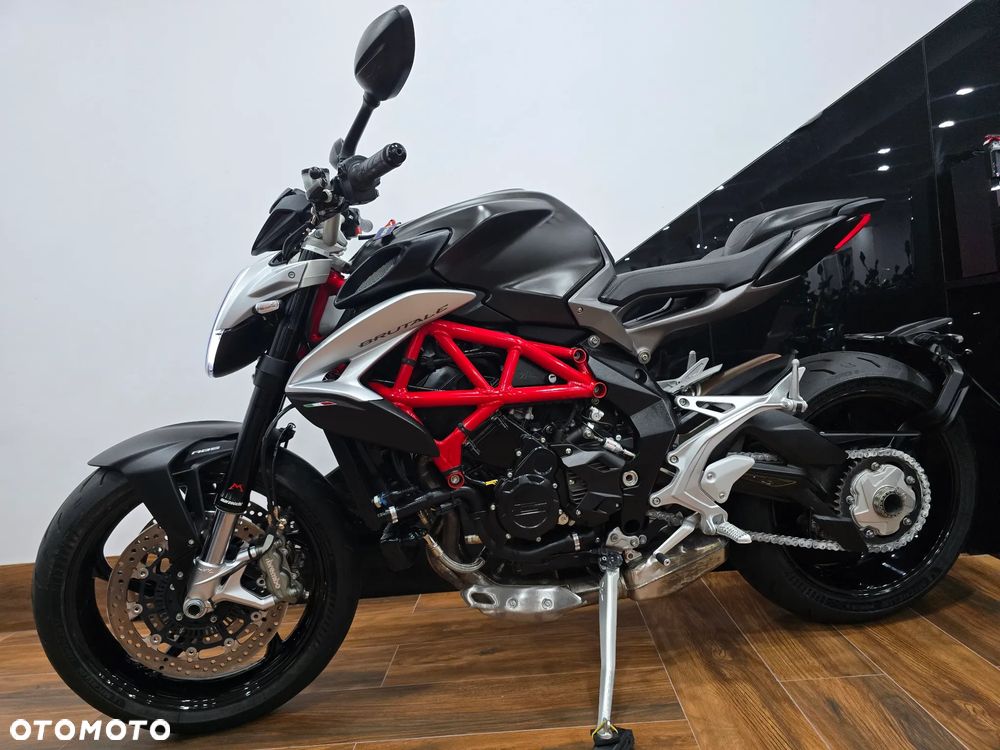 MV AGUSTA Brutale - 6