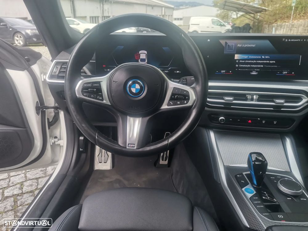 BMW i4 eDrive40 Pack Desportivo M - 23