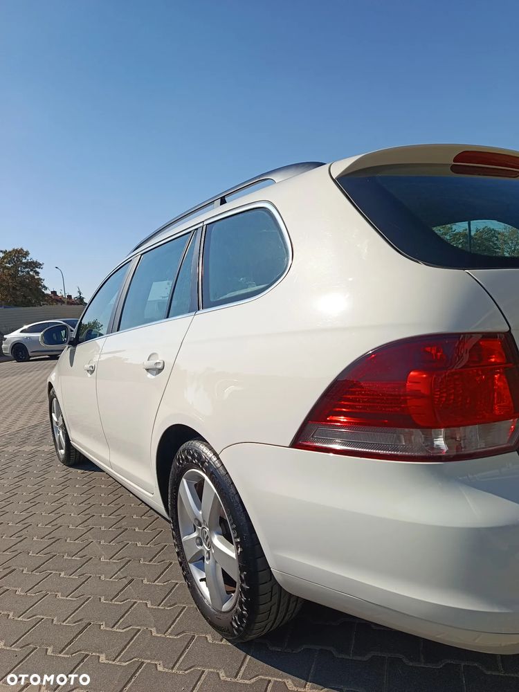 Volkswagen Golf 1.6 TDI BlueMotion Technology Comfortline - 12