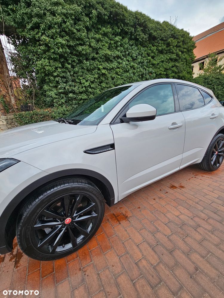 Jaguar E-Pace 2.0 i4D AWD R-Dynamic - 3