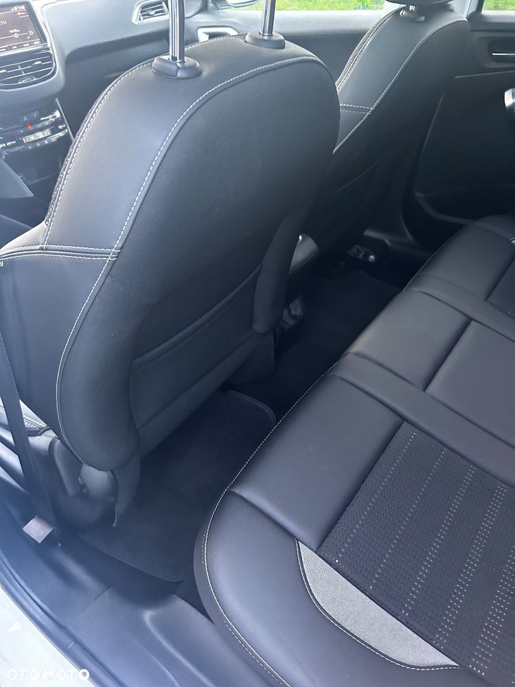 Peugeot 2008 Blue-HDi FAP 100 STOP & START Style - 27