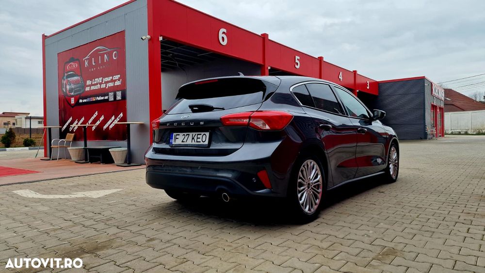 Ford Focus - 10