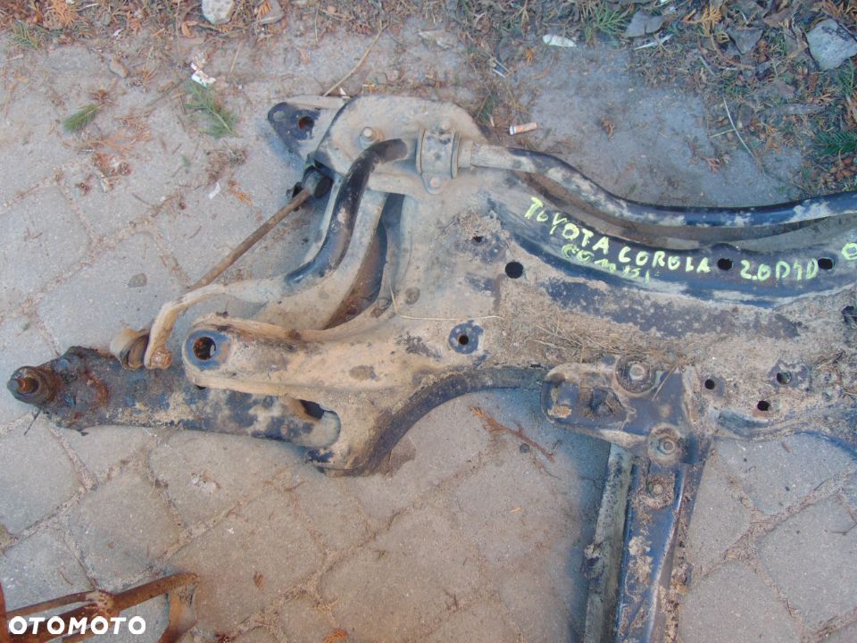 Belka przód toyota corolla e12 2,0 d4d 116 km - 4