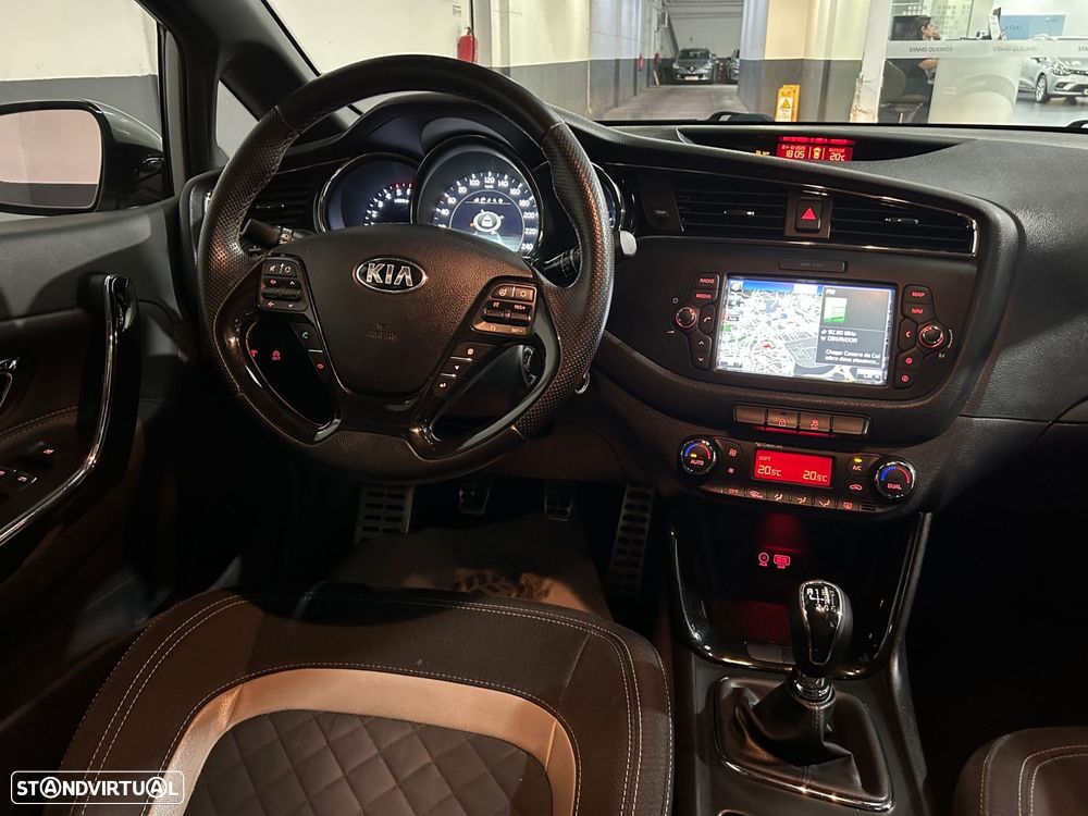 Kia Ceed 1.6 CRDi GT Line - 23