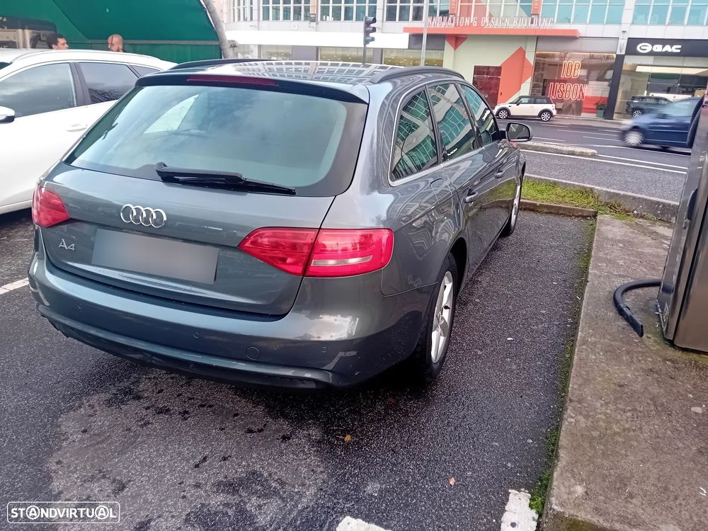 Audi A4 Avant 2.0 TDI Exclusive - 8
