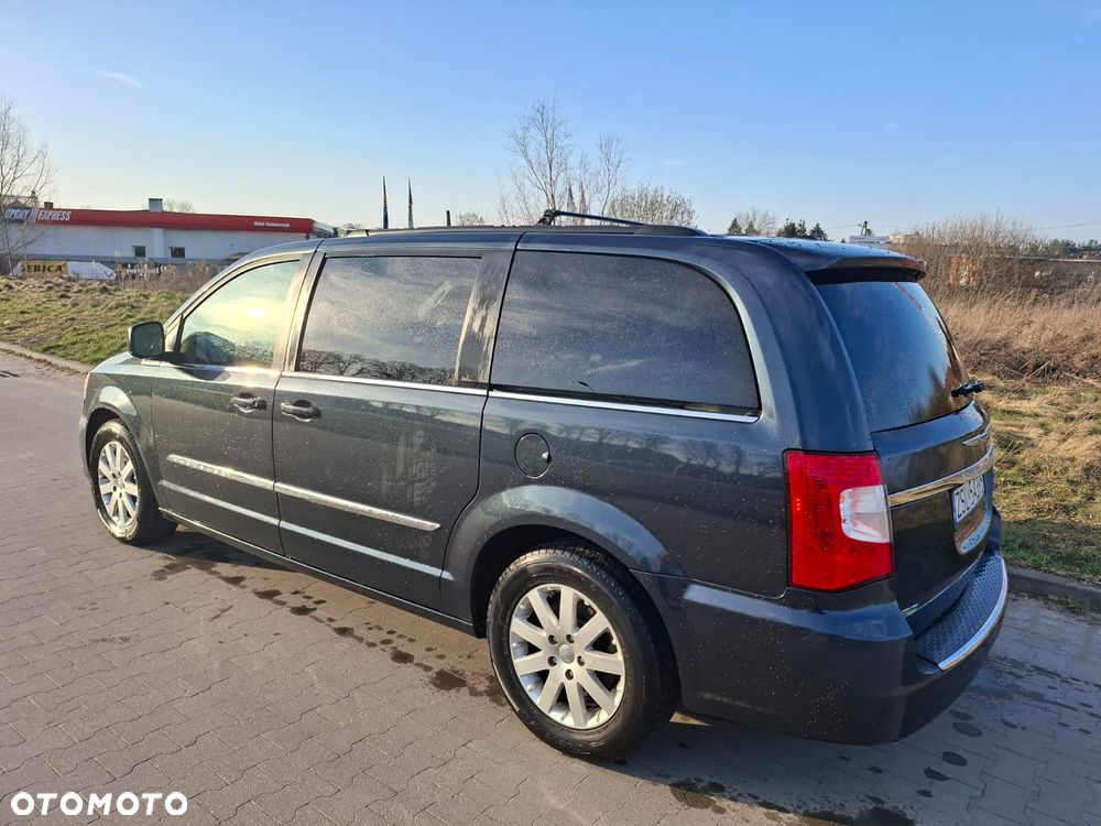 Chrysler Town & Country 3.6 Touring - 11