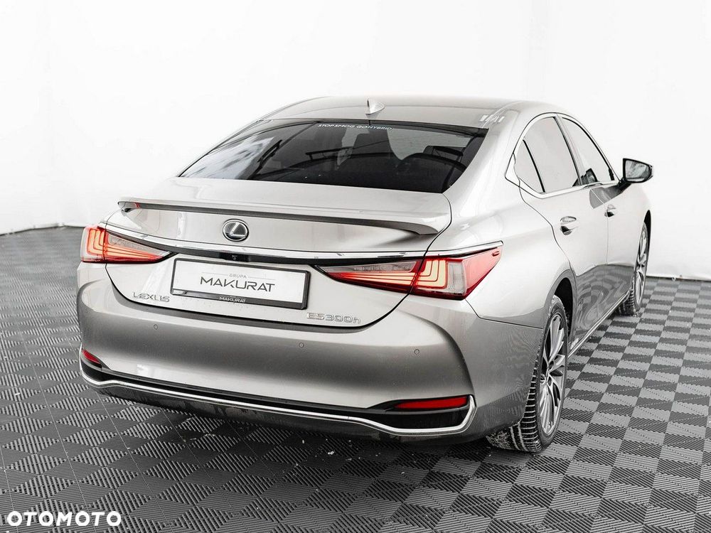 Lexus ES - 6