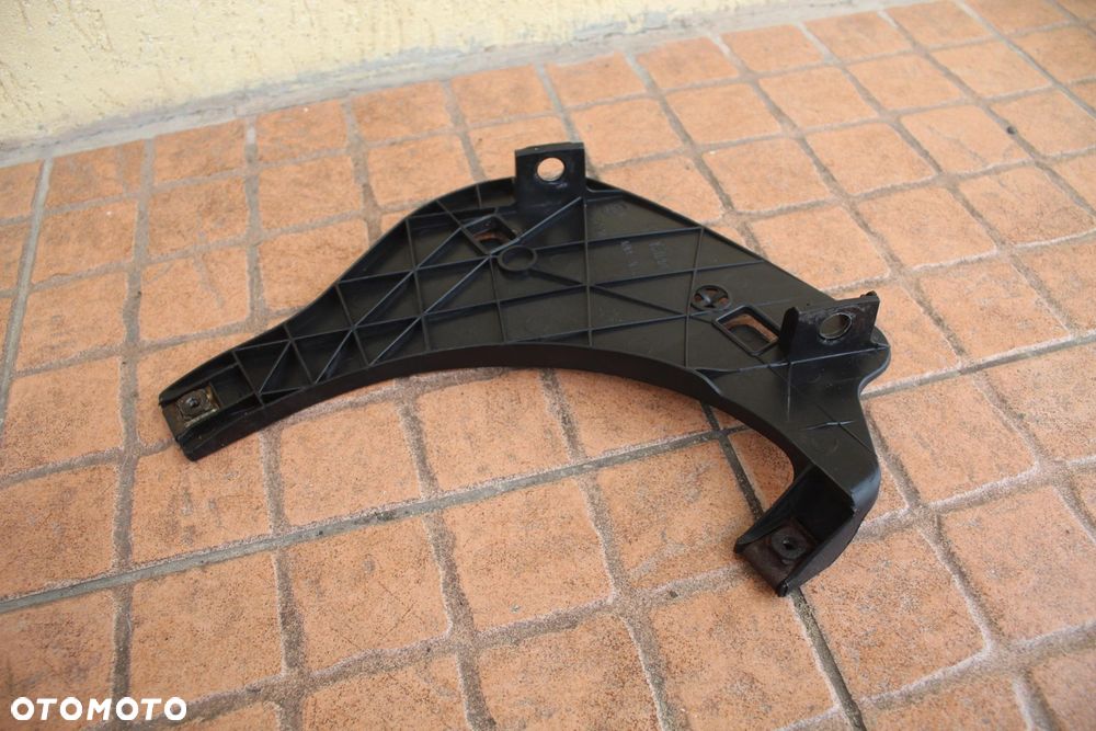 ŚLIZG LAMPY PRAWY PRZÓD AUDI A4 B6 - 1