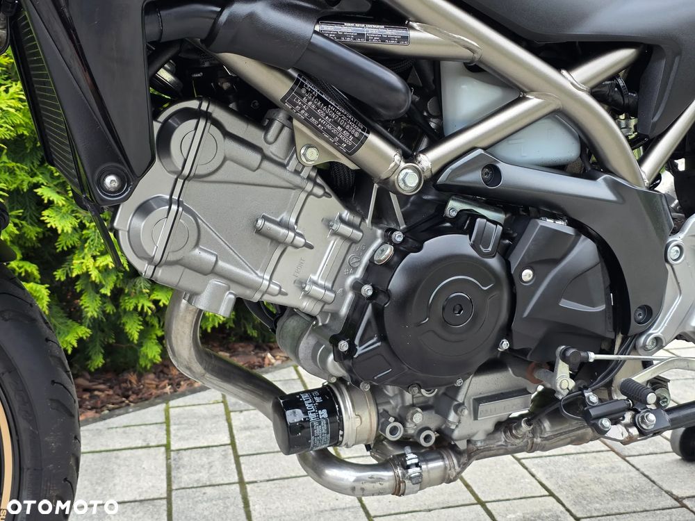 Suzuki SV - 21