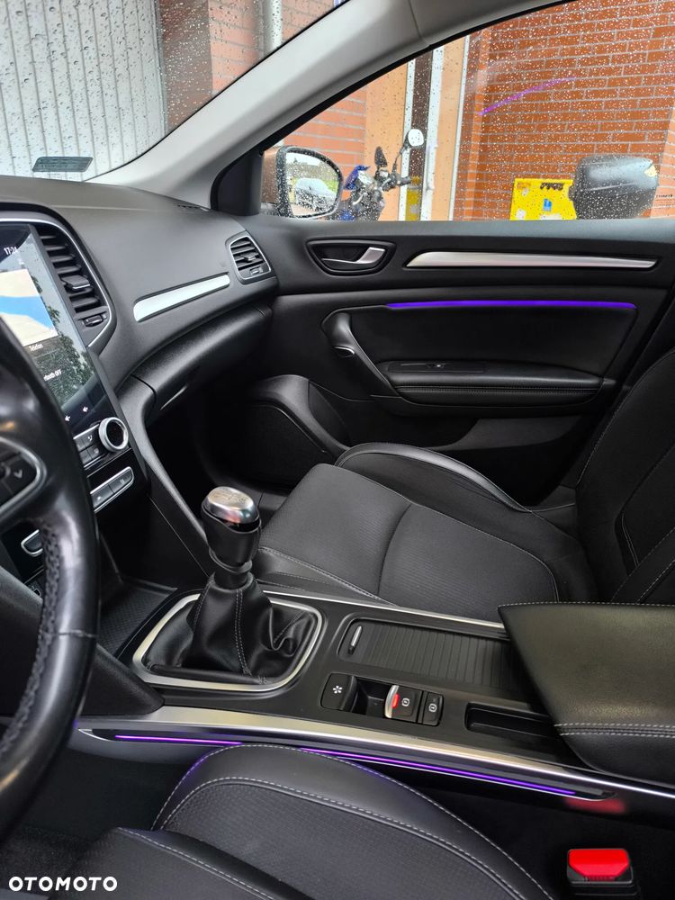 Renault Megane 1.3 TCe FAP Intens - 9